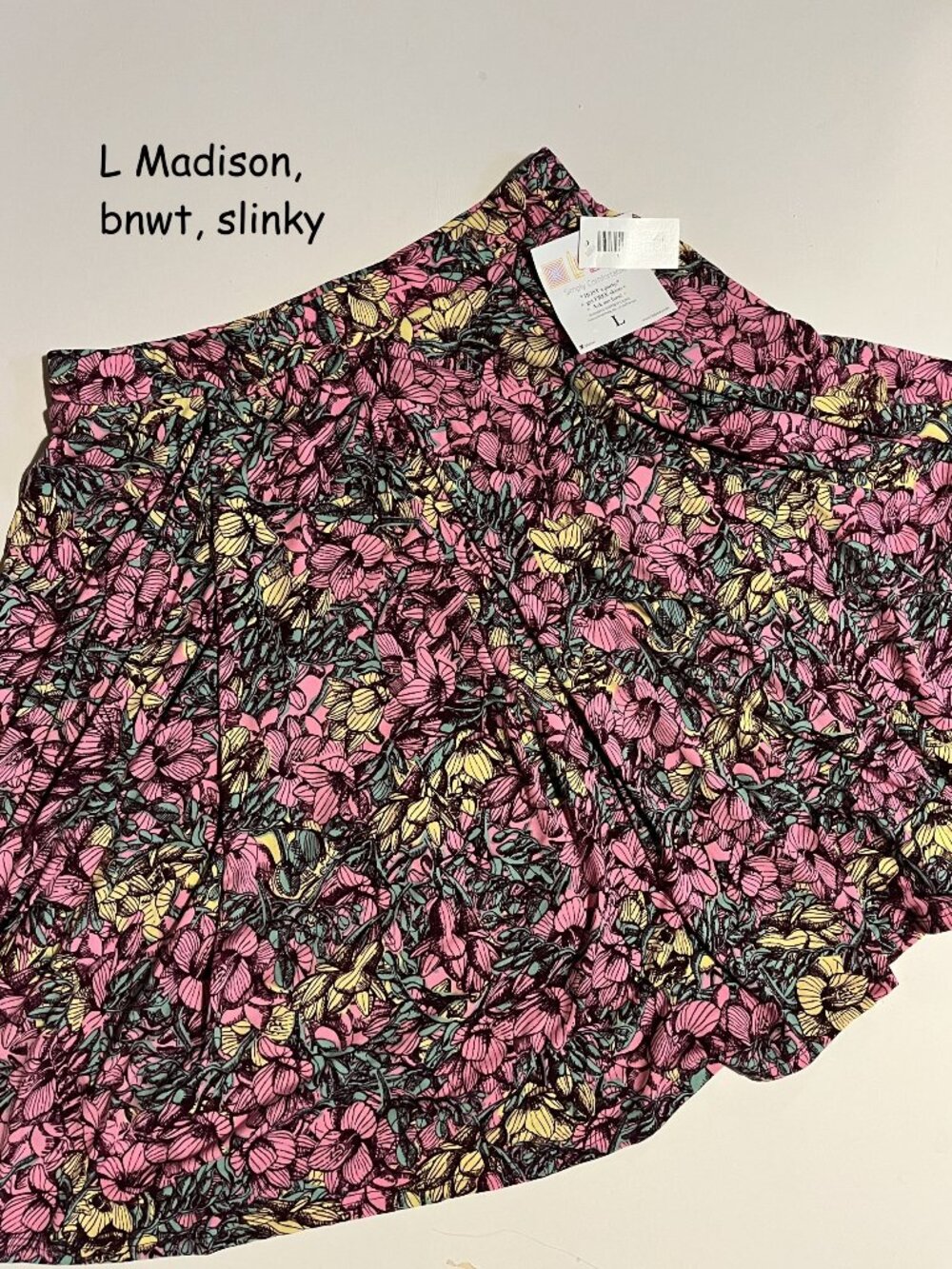 Large Lularoe Madison pleated skirt, pink and yellow daisies, slinky